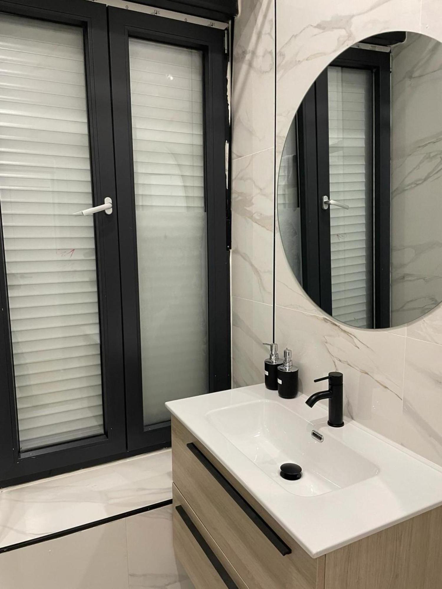 Ferienwohnung U1 Ap Nuevo, Bien Comunicado Madrid Centro Exterior foto